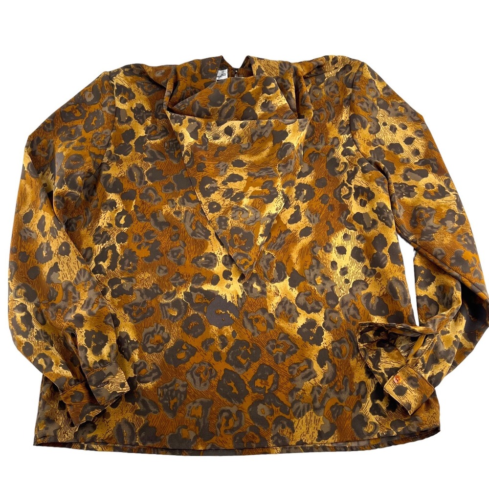Eva Laurel New York Vintage Blouse Women's size 8 Medium Long Sleeve Leopard Pri